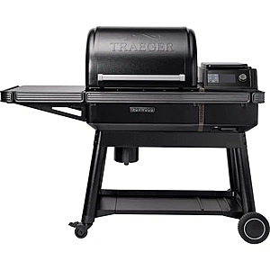 Traeger Grills - Ironwood Pellet Grill - Black for $400