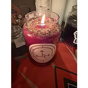 $14.52 S&S Clip Q Yankee Candle Sparkling Cinnamon Scented Classic 22oz Large Jar Single Wick Candle Over 110 Hours of Burn Time