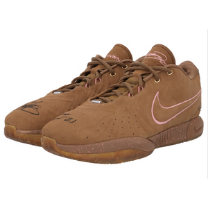 Costco Members - LeBron James Autographed Los Angeles Lakers Game-Used Brown Nike Shoes vs. Philadelphia 76ers with "Prime Year 21" Inscription $69.999.99 $69999.99