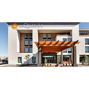 [Travelzoo Members] La Quinta Inn & Suites Santa Rosa Sonoma $99 Weeknights $109 Weekends; Breakfast; Free Parking; No Resort Fee (Travel Thru March 2027