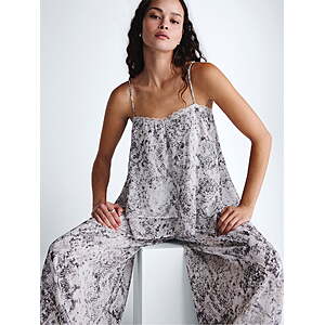 Scoop Women's and Women's Plus Flowy Double Layer Tank Top, Sizes XS-4X $7.89