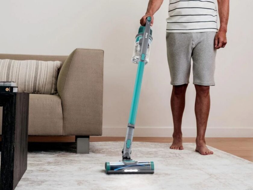 Shark Cordless Vacuum with Self Cleaning PowerFins Brushroll from $144.99 Shipped (Reg. $228)