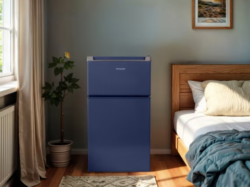 Frigidaire 3.1 Cu. Ft. Compact Top-Freezer Mini Fridge Only $158 on Walmart (Reg $340)
