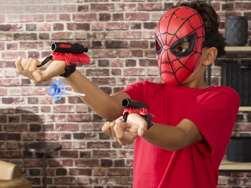 Marvel Spider-Man Mask & Web Blasters Set Only $10 at Walmart (Reg $25)