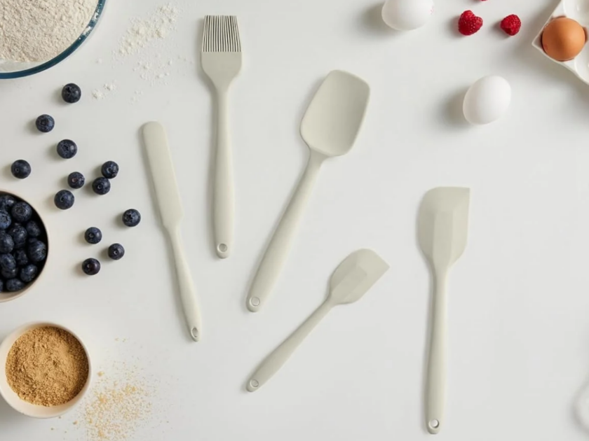 Amazon Basics 5-Piece Silicone Spatula Set Only $6.xx (Reg. $13)