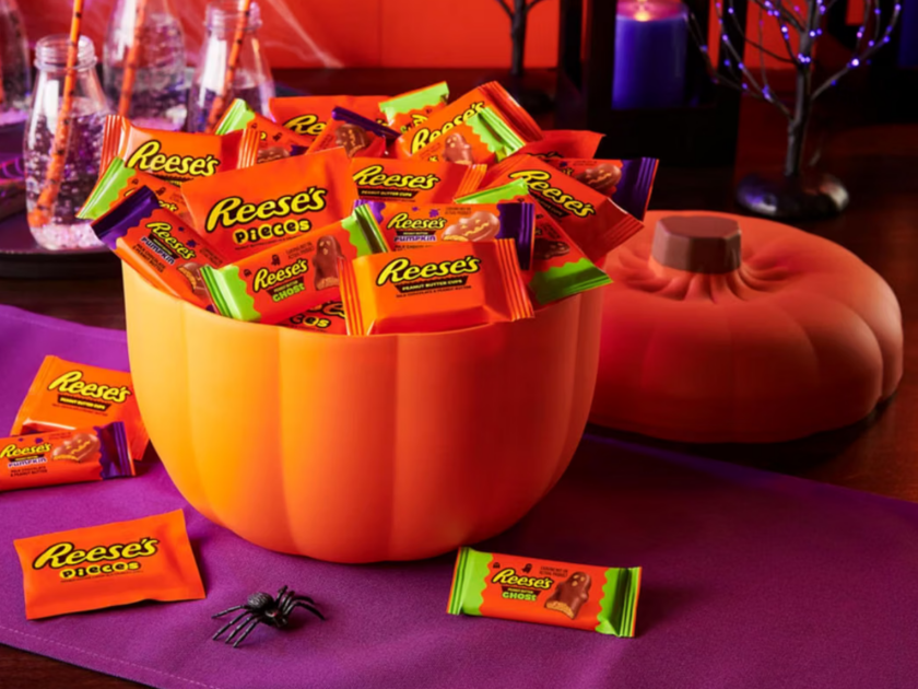 110Ct Reese’s Peanut Butter Halloween Candy Pumpkin Bowl Available for Preorder on Amazon