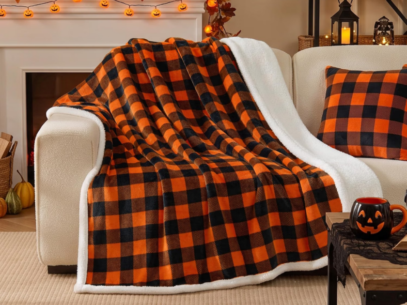 BEDELITE Halloween Sherpa Blanket Only $10.xx on Amazon (Reg. $21)