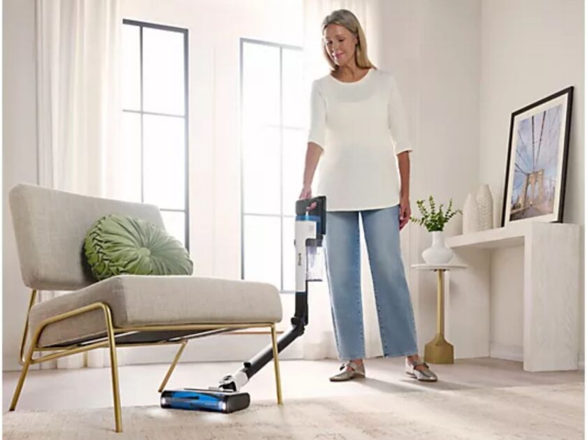 Shark CleanSense IQ Multi-Flex Cordless Vacuum Only $199.98 Shipped (Reg. $380)
