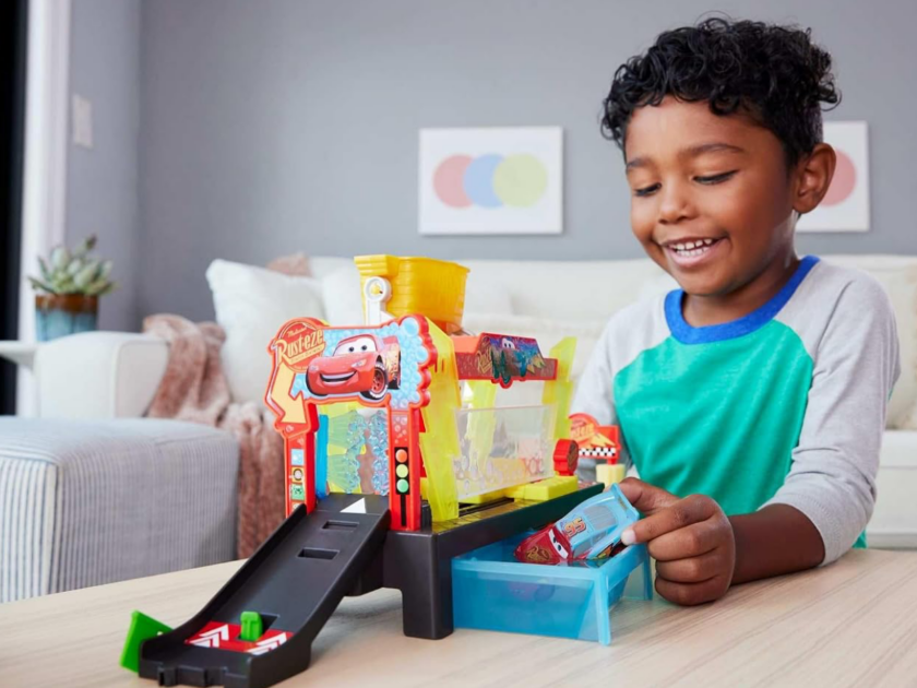 Mattel Disney and Pixar Cars Color Changers Car Wash Playset Only $12.xx on Amazon (Reg $27)
