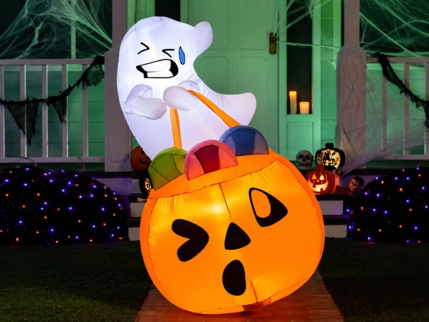 5 FT Halloween Ghost Inflatable Only $19.xx on Amazon (Reg. $38)