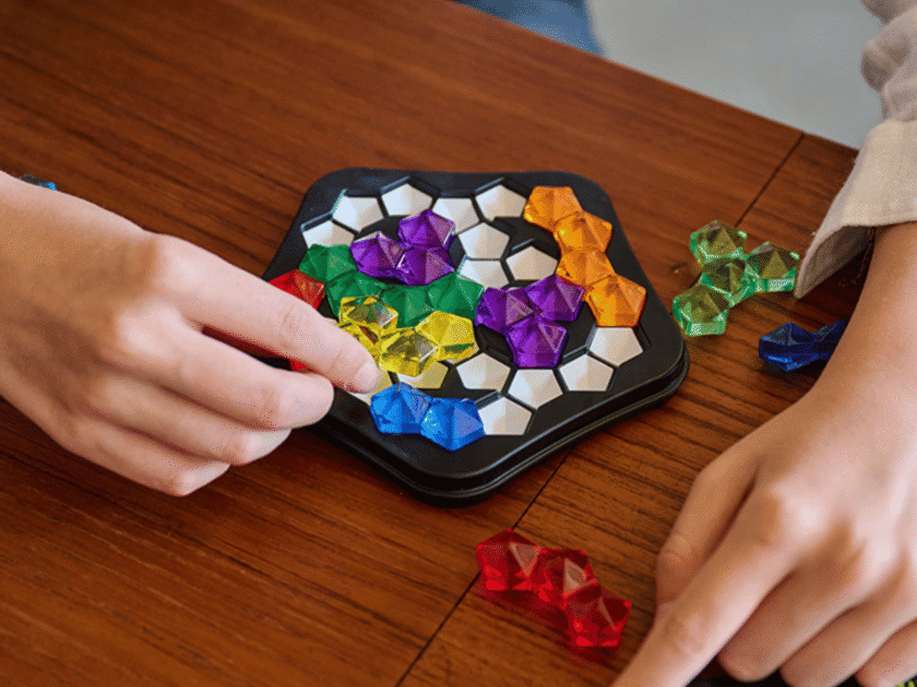 Apply to Host a SmartGames IQ Puzzles Party with Tryazon! 100 Selected!