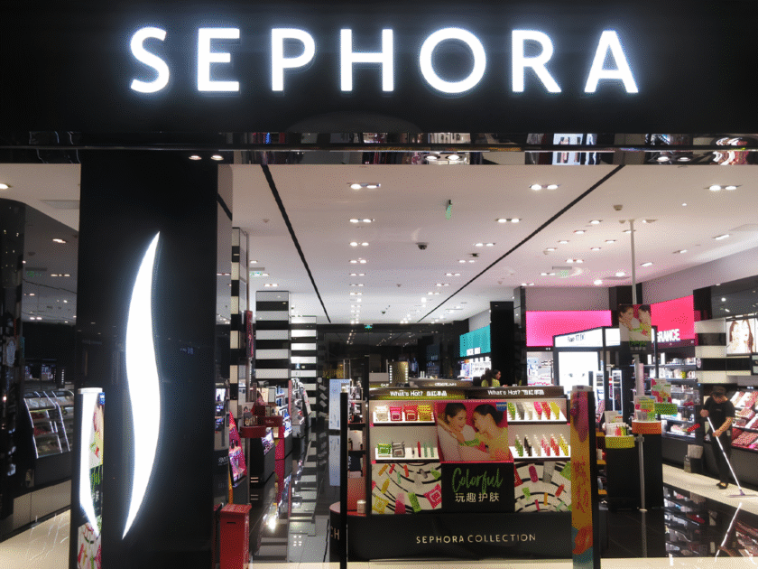 NEW TopCashBack Members Can Score a FREE $25 to Spend at Sephora!