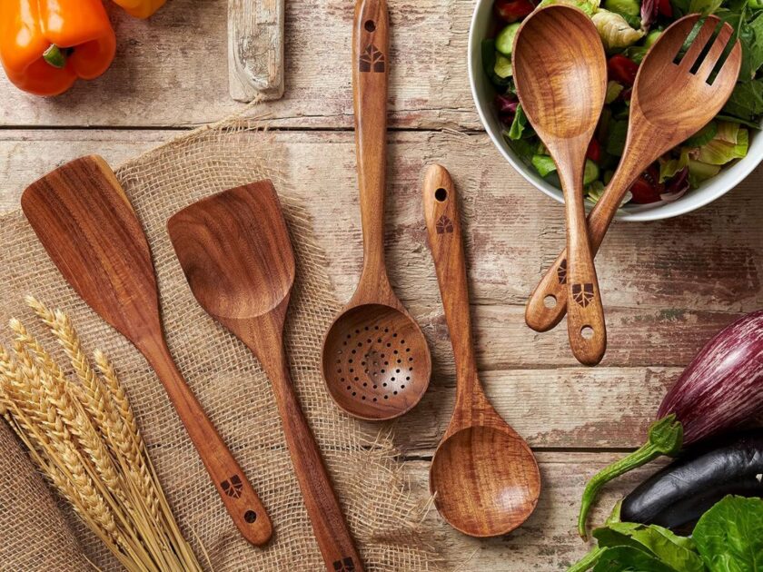 Wooden Kitchen Utensil Set, 5 Pack Only $19.xx on Amazon (Reg. $42)