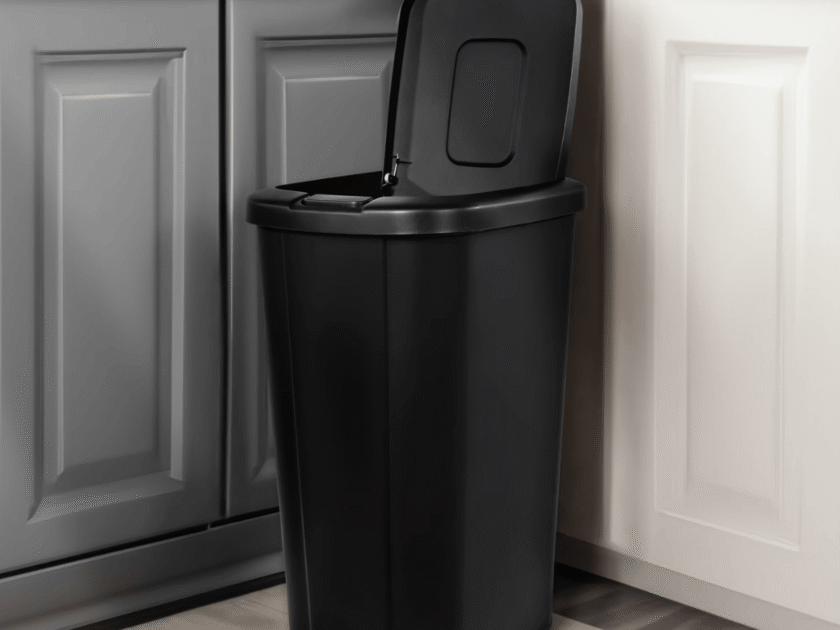 Hefty Kitchen Trash Can Just $14.88 (Reg $30)