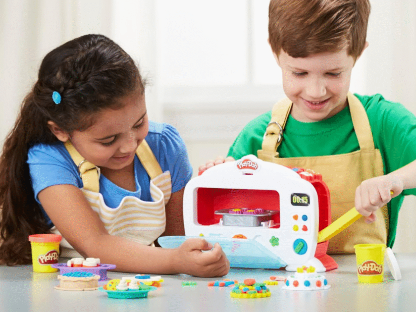 Play-Doh Kitchen Creations Magical Oven Play Food Set Only $14.xx on Amazon (Reg $30)