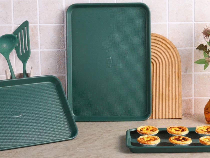Carote 3-Piece Baking Pan Set Only $19.xx on Amazon (Reg. $50)