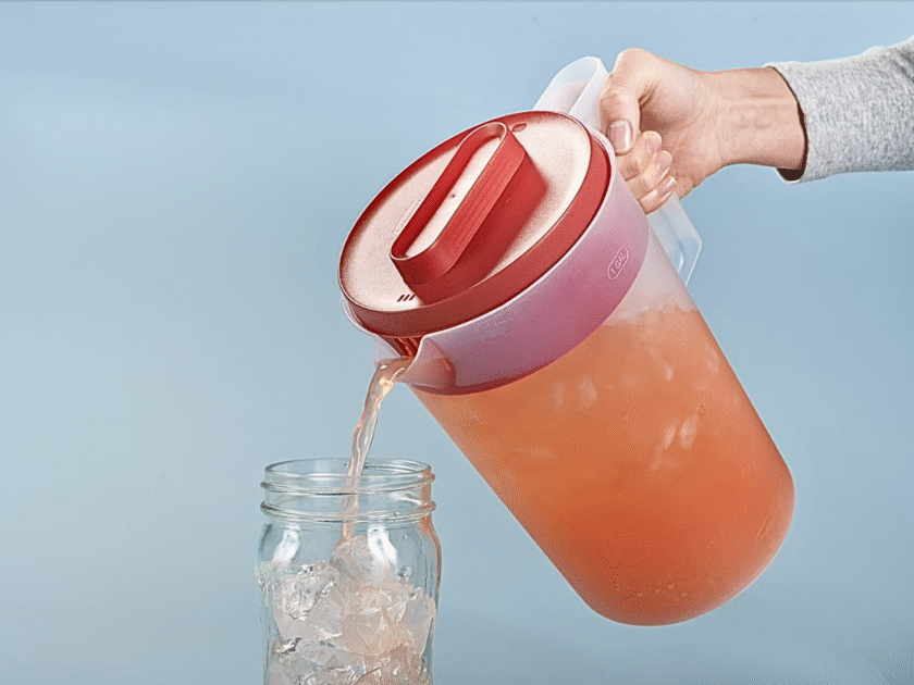 1-Gallon Rubbermaid Pitcher Only $4.97 at Walmart (Reg. $9)