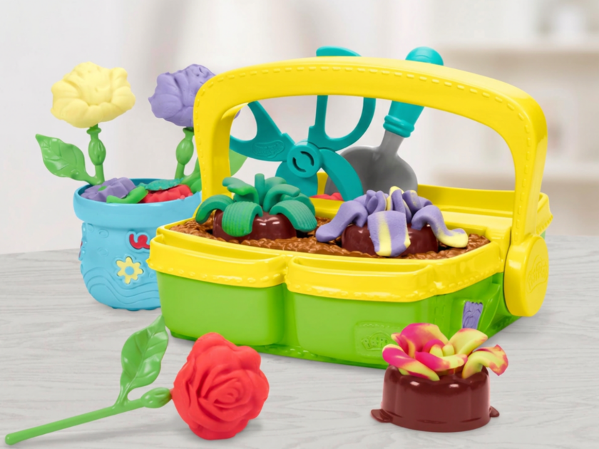 Play-Doh Blooming Flower Garden Toy Playset Only $7.xx on Amazon (Reg $13)
