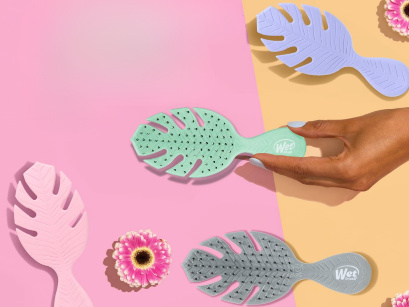 Wet Brush Go Green Mini Detangler Only $3.xx on Amazon (Reg $7)