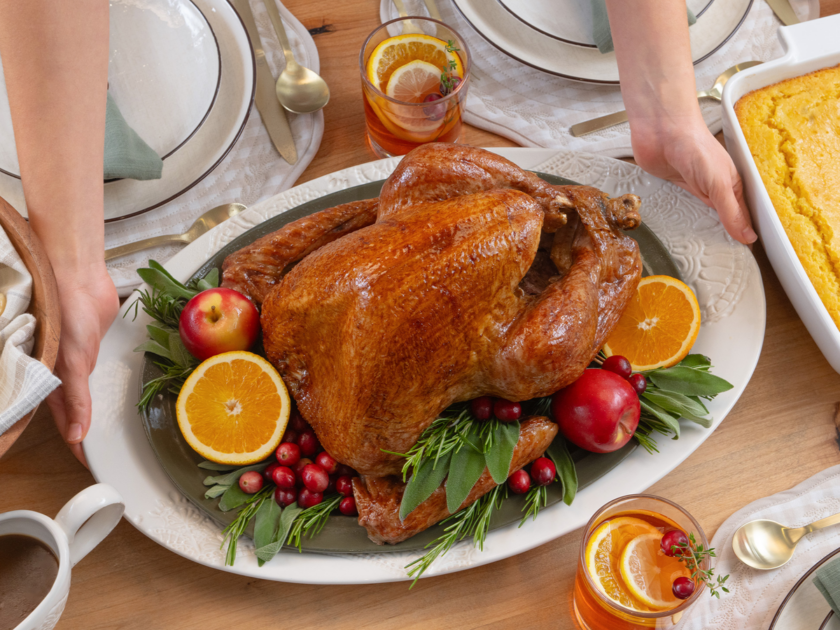 Thanksgiving Feast For 10 Just $3.50 Per Person at Walmart | Includes Turkey, Sides & More!