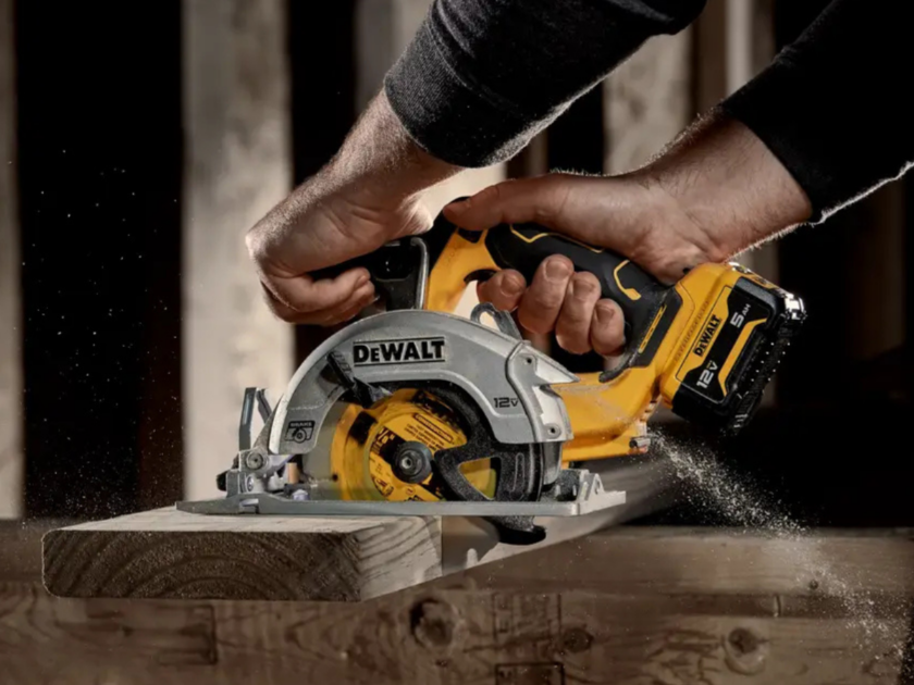 Today Only! DEWALT Cordless 5-3/8-in Circular Saw Just $79 at Lowe’s (Reg. $169)