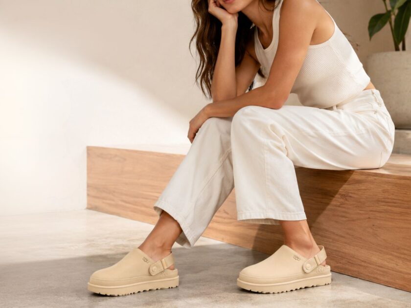 UGG Women's Goldenstar Clogs