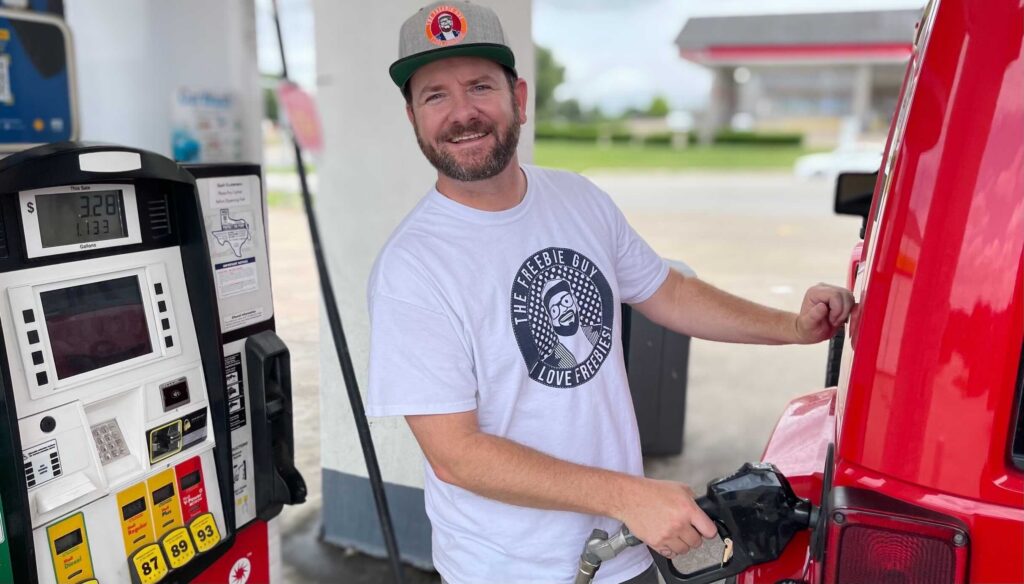 Score Cash Back on Gas & Grocery Purchases with Upside + EXTRA 25¢ Off!